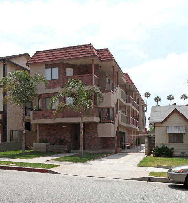 Building Photo - 1148 Raymond Ave