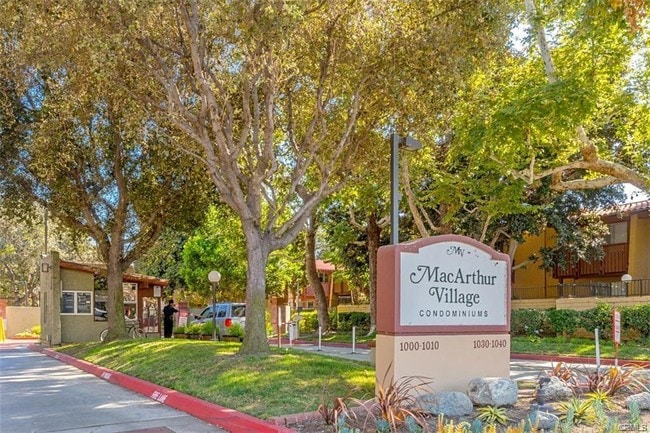 Photo - 1000 W MacArthur Blvd Unit 092