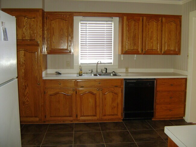 Photo - Three bedroom ,1 bathroom ,house with yard...