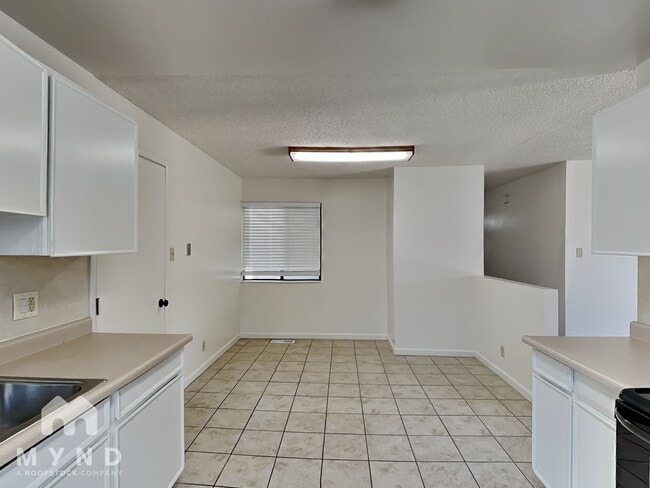 Photo - 3270 Probasco Way