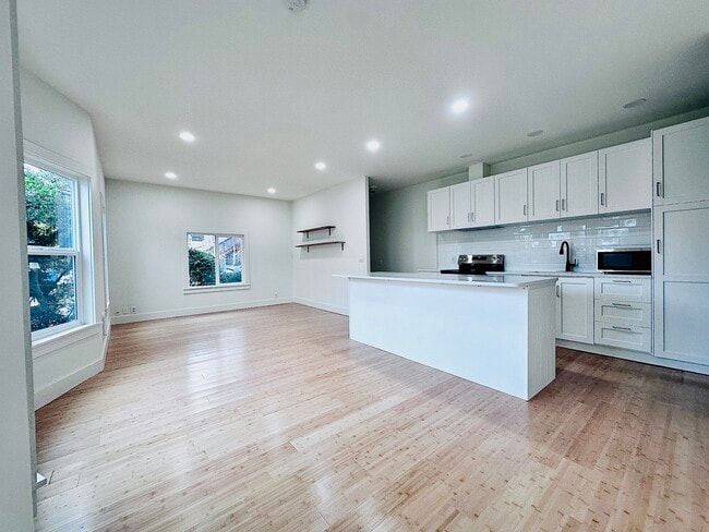 Building Photo - 1401 N 36th St Unit 1401