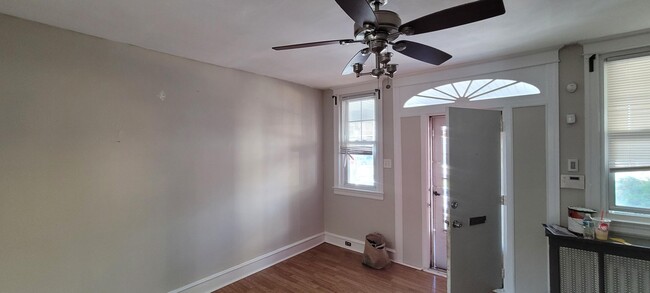 Photo - 538 E Carver St