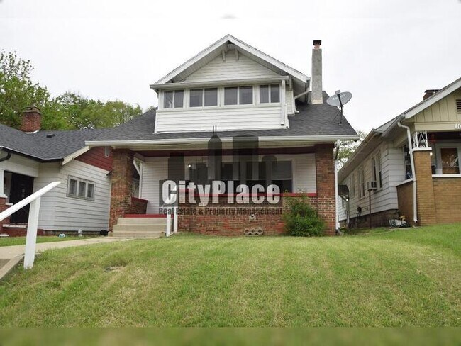 Photo - 1026 W 35th St