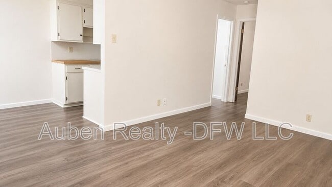 Photo - 1910 N Alexander St