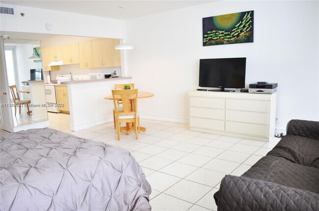 Photo - 100 Lincoln Rd Unidad 828