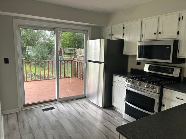 Photo - 1804 DeForest Ln