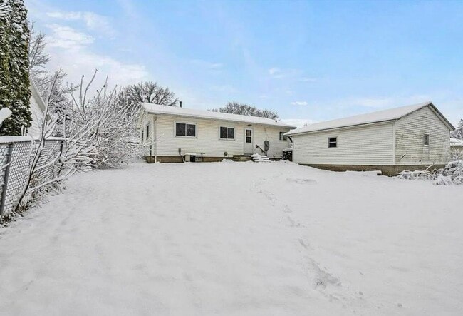 Patio trasero - 1417 Starview Dr