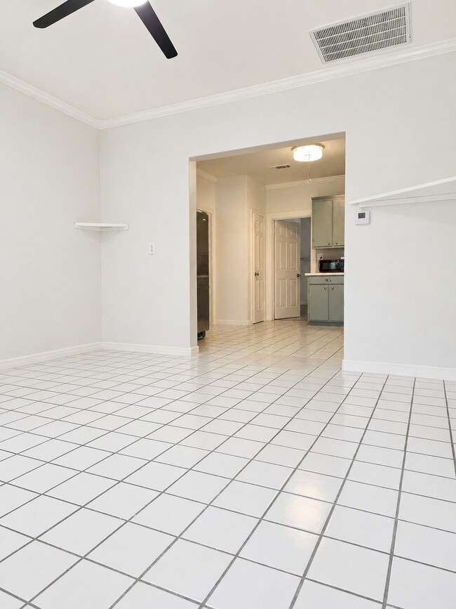 Photo - 6637 Avenue T