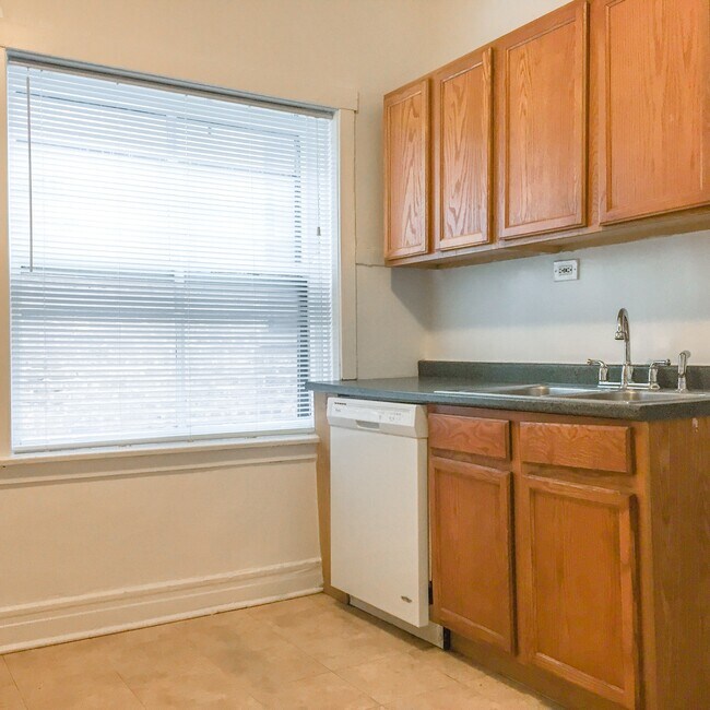 Photo - 1615-25 Ridge Ave.