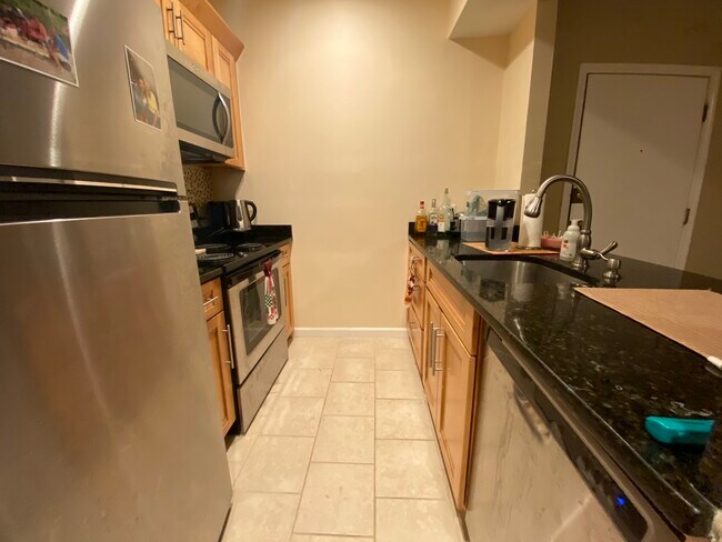 Photo - 52 Gainsborough St Apartments Unit 1