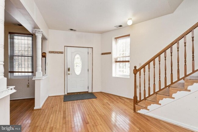 Photo - 725 Florida Ave NE