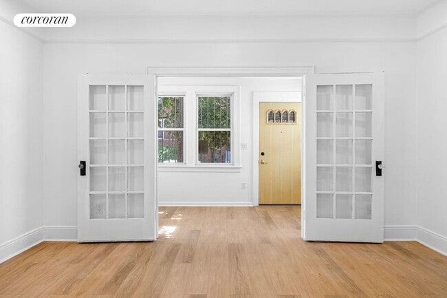 Building Photo - 43-07 60th St Rental