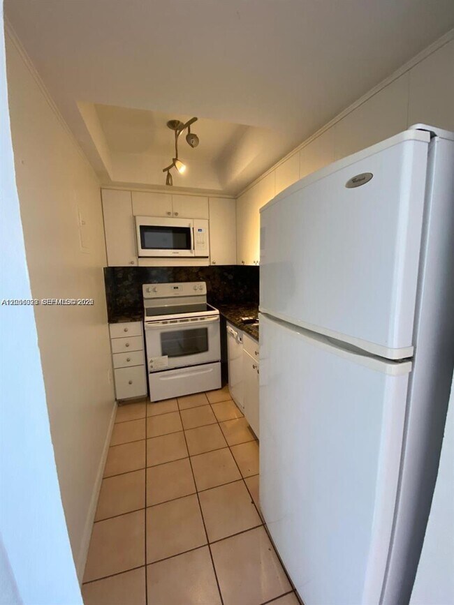 4713 NW 7th St Unit 306-1