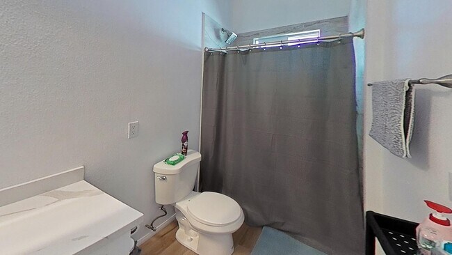 Photo - 5123 Tipton St