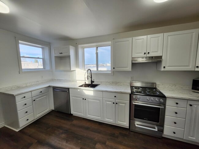 Photo - 254 Britain St Unit 2