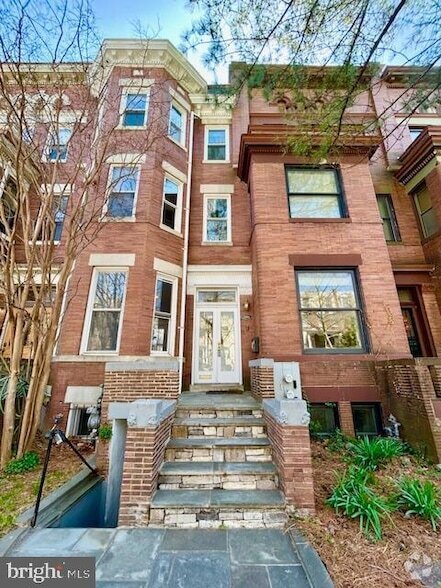 Building Photo - 1240 Columbia Rd NW Rental