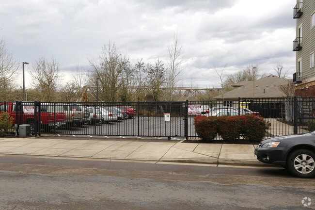 Photo - River View Place