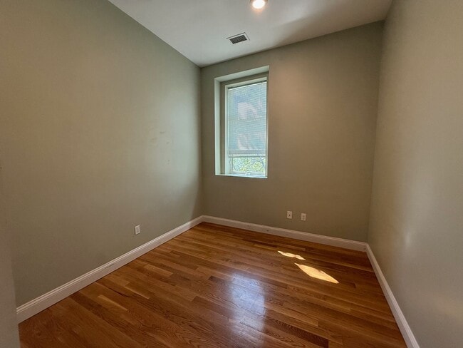 Photo - 409 Dudley St Unit 5