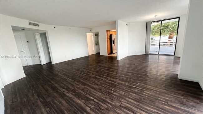 Photo - 3300 NE 192 St Unit 301