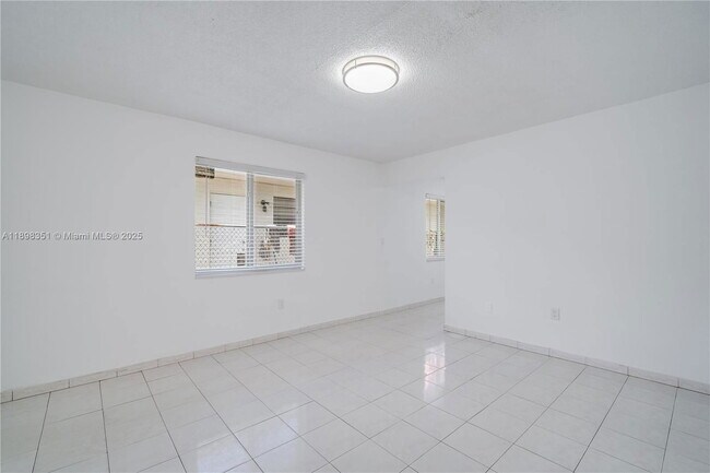 Photo - 3437 SW 25th St