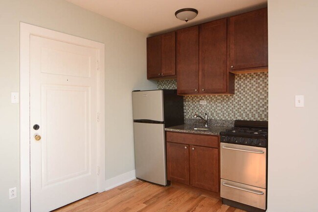 Photo - 4349 N Damen Unit 604