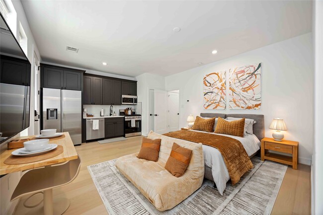 Photo - 3028 Lamar St