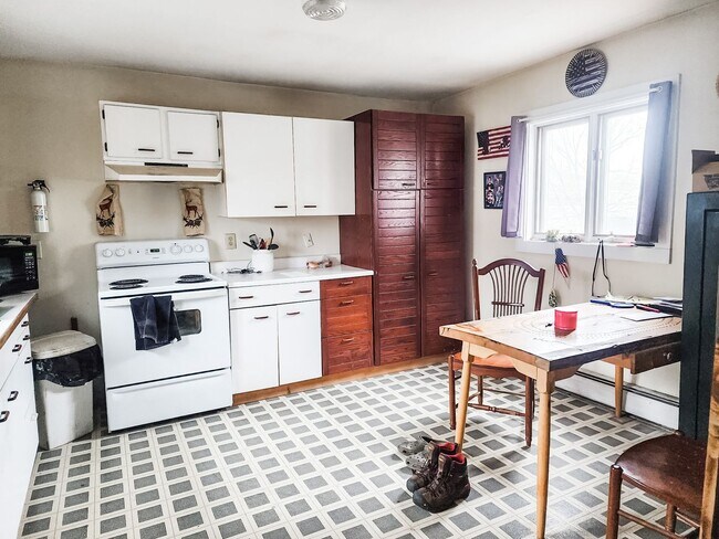 Photo - 29 Railroad St Unit 2