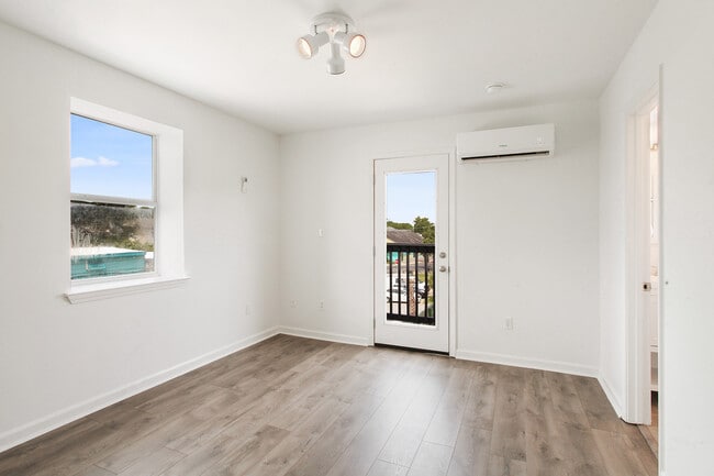 Photo - Kerlerec Unit 4