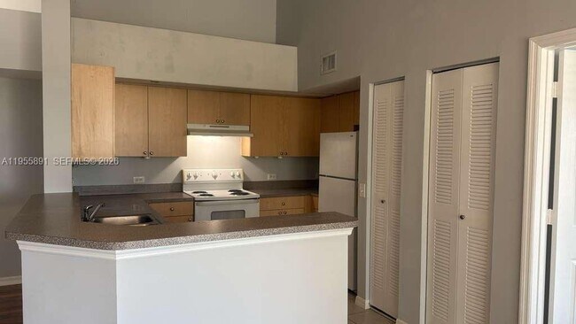 Photo - 222 Villa Cir