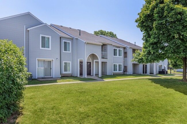 Oaks at Hampton Apartments
