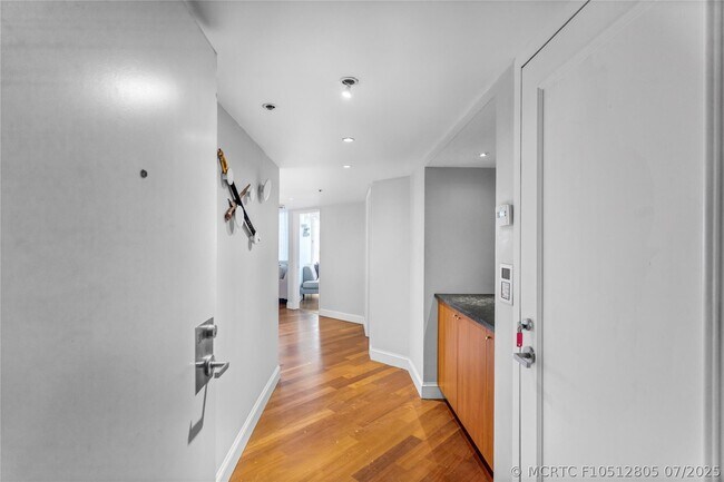 Photo - 1717 N Bayshore Dr Unit 3040