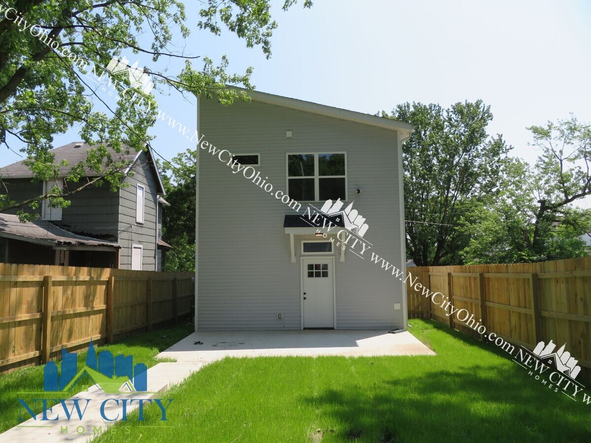 Photo - Newly Built 3 Bedroom 2.5 Bathroom Frankli...