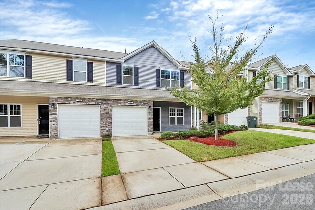 Photo - 7107 Adare Mews Rd