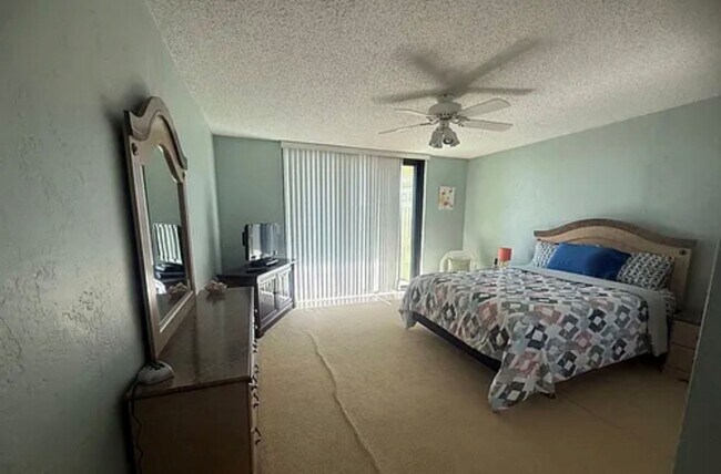 Photo - BEACH LIFE! 2/2 CONDO FOR RENT - ACROSS FROM THE OCEAN!
