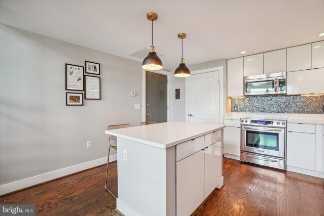 Photo - 2920 Georgia Ave NW Unidad 401