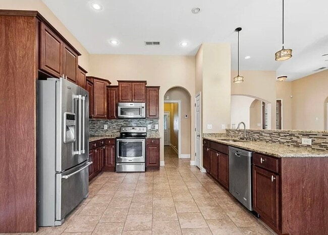 Photo - 2890 Colony Cove