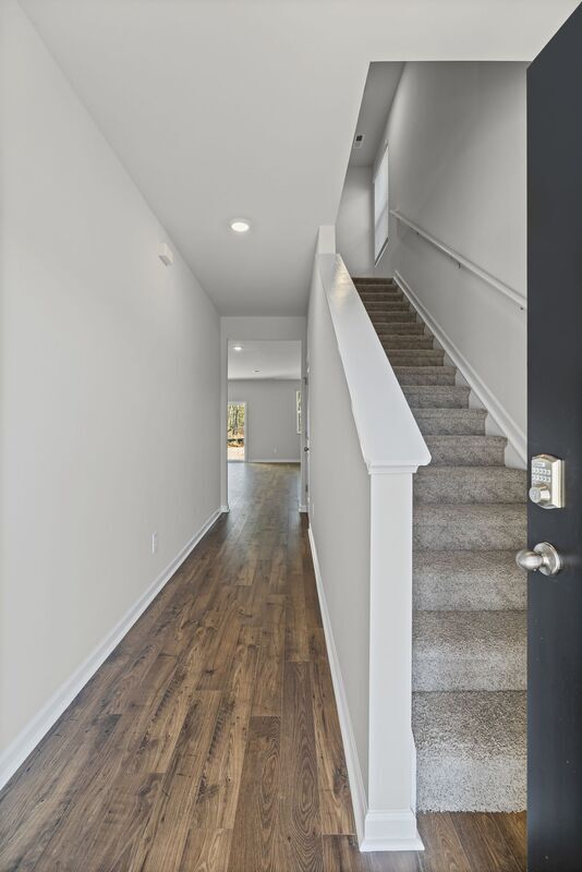 Photo - 4340 Oswin Dr