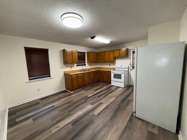 Photo - Adorable Updated Home for Rent in Guntersville, AL!