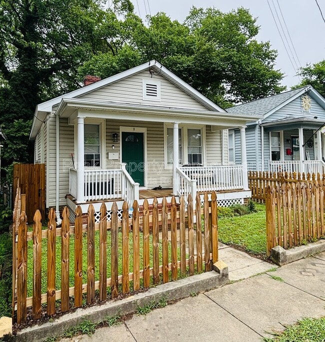 Photo - 9 W Broad Rock Rd