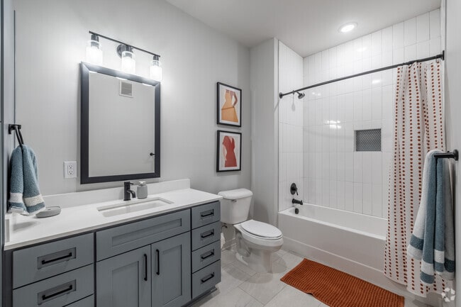 1BR, 1BA - 791SF - Bathroom - Solstice at June Lake