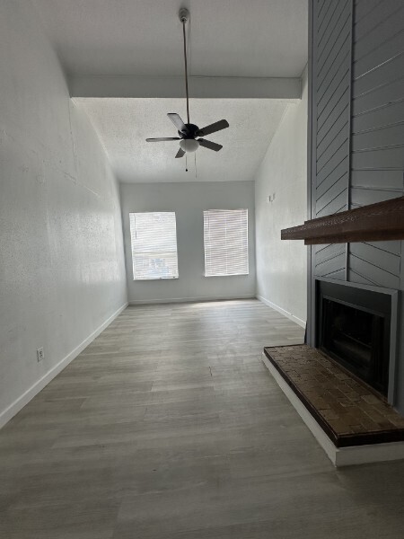 Photo - 14 Lakeway St