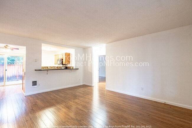 Photo - Charming Two Bedroom Unit in North Tabor! Unidad 402 NE 63rd Avenue