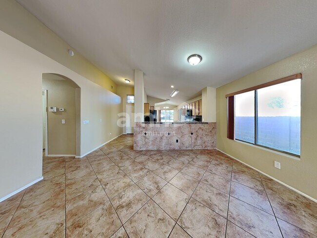 Photo - 1925 E Palomino Dr