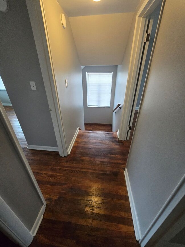 110-112 N TERRACE AVE - 110-112 N TERRACE AVE Apartment Unit 112 N Terrace Ave