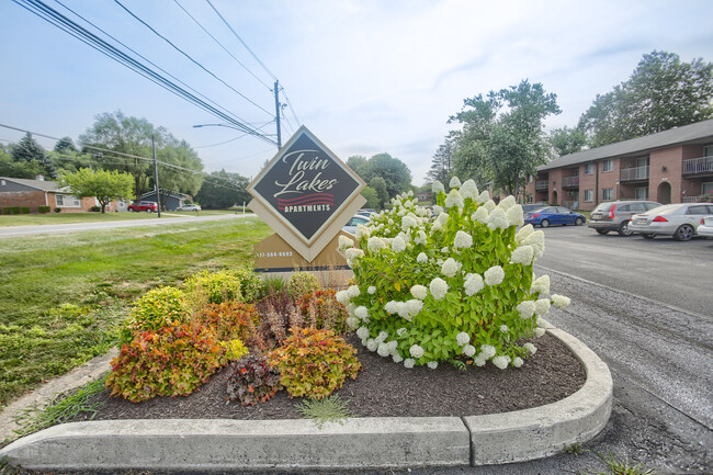 Twin Lakes Apartments - Twin Lakes Apartments