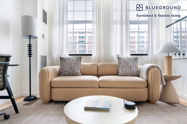 Photo - 106 13th St Unidad FL3-ID1301