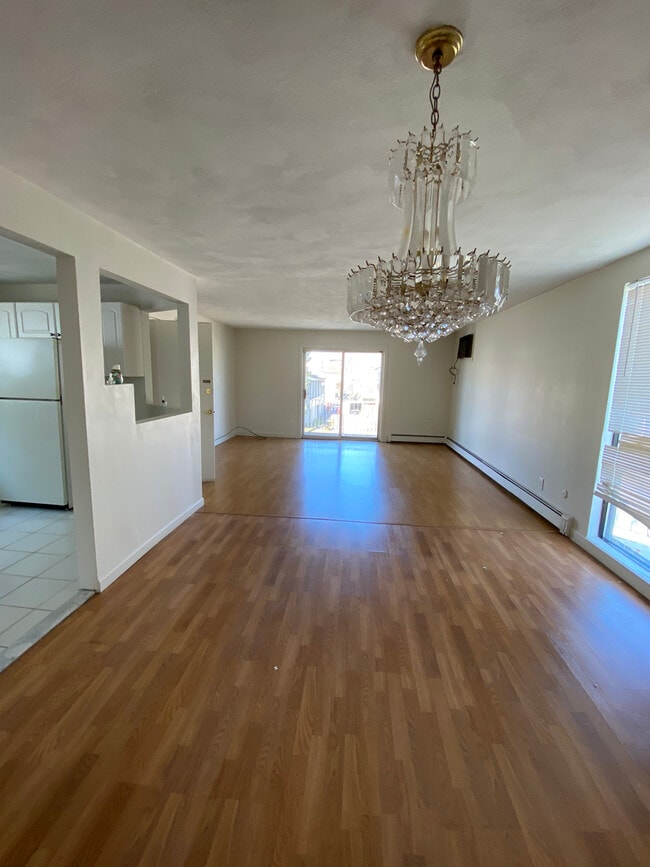 Building Photo - 41 High St Unit B