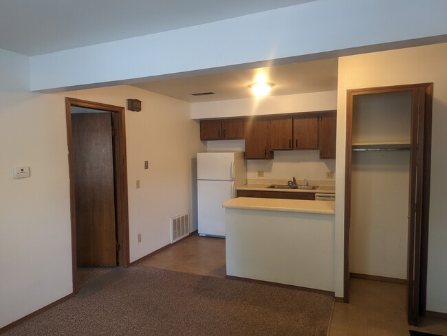 Photo - 1613 Lyndhurst W Dr