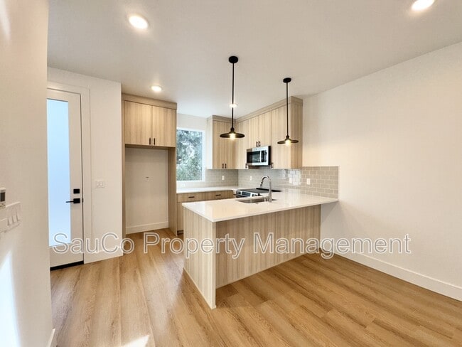 Photo - 4383 SE Tolman St