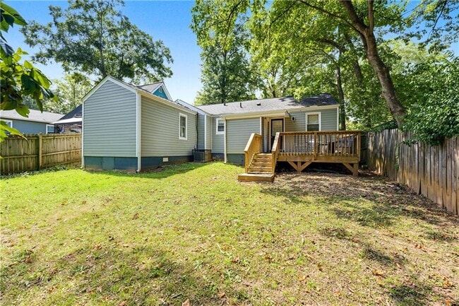 1416 Graymont Dr SW